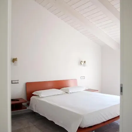 Firefly Apartment קליארי